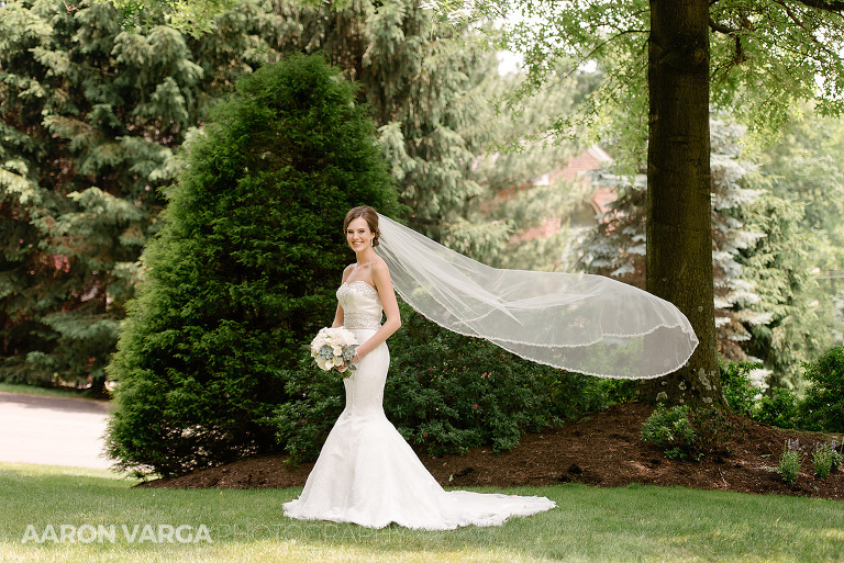 06 bridal photo getting ready lon veil(pp w768 h513) - Megan + Robert | Longue Vue Club Wedding Photos