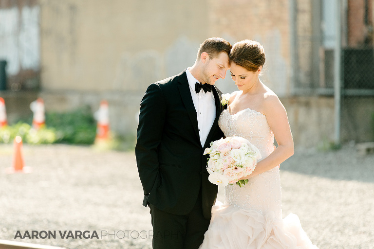 30 urban wedding photos(pp w768 h512) - Amie + Ben | Heinz History Center Wedding Photos