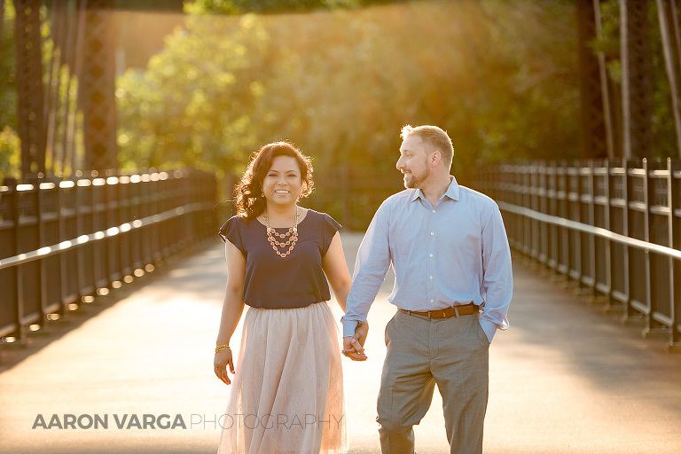 17 bicycle bridge on washingtons landing(pp w768 h512) - Iona + Eric | Washington's Landing & Mellon Park Engagement Photos