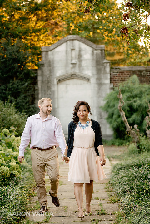 21 mellon park courtyard(pp w480 h718) - Iona + Eric | Washington's Landing & Mellon Park Engagement Photos