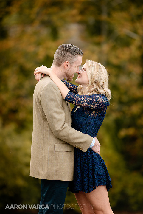 13 washingtons landing engagement in fall(pp w480 h718) - Amy + Bill | Washington's Landing Engagement Photos