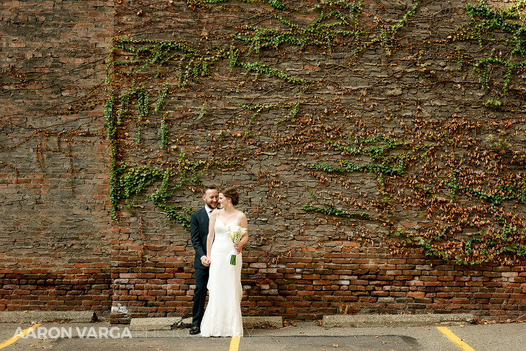 34 downtown pittsburgh ivy wall wedding(pp w768 h512) - Shannon + Philip | Renaissance Hotel Pittsburgh Wedding Photos