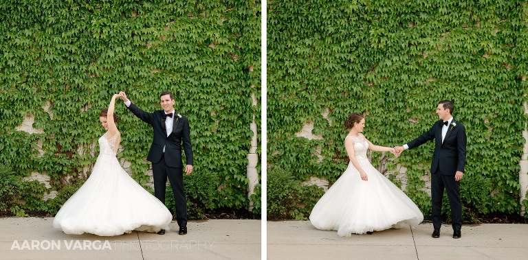 38 j verno studios wedding photos ivy wall(pp w768 h379) - Kelly + John | J. Verno Studios Wedding