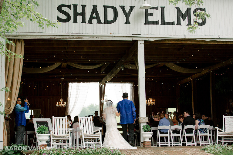 09 shady elms wedding ceremony(pp w768 h511) - Iona + Eric | Shady Elms Farm Wedding Photos