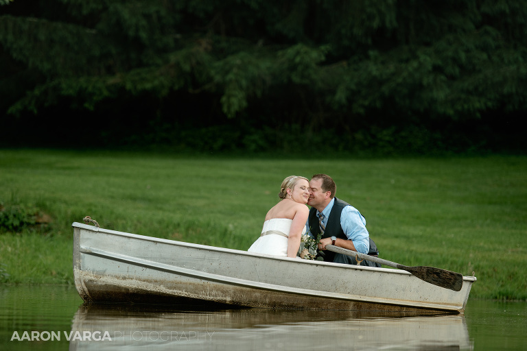 49 shady elms farm wedding photos on lake(pp w768 h512) - Stacy + Jeff | Shady Elms Farm Wedding Photos