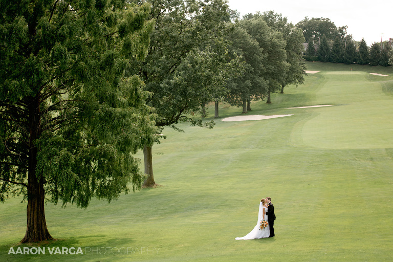 49 bride groom south hills country club(pp w768 h512) - Melissa + Dan | South Hills Country Club Wedding Photos