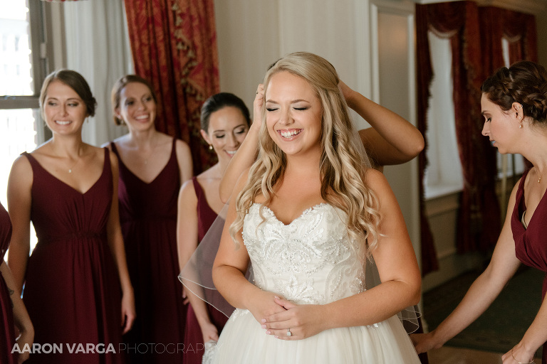 07 omni wiliam penn wedding prep(pp w768 h512) - Madison + Robert | Longue Vue Club Wedding Photos