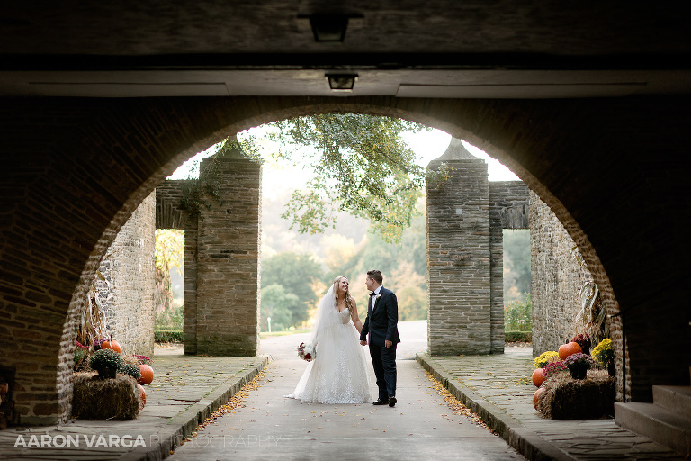 49 longue vue club fall wedding arch(pp w768 h512) - Madison + Robert | Longue Vue Club Wedding Photos