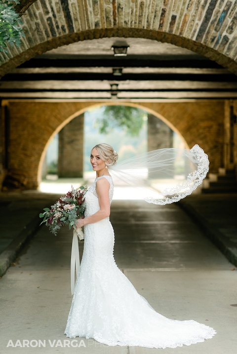 22 longue vue club bridal veil(pp w480 h718) - Cayla + Sam | Longue Vue Club Wedding Photos