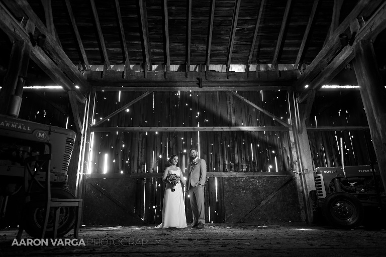 21 armstrong farms barn wedding off camera flash(pp w768 h512) - Best of 2017: End of the Night Portraits