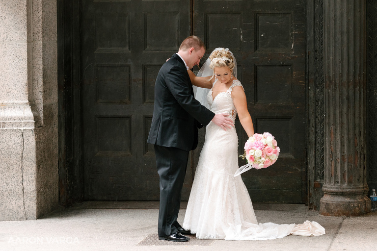 06 embassy suites hotel pittsburgh first look(pp w768 h512) - Summer + Paul | Embassy Suites Downtown Pittsburgh Wedding Photos