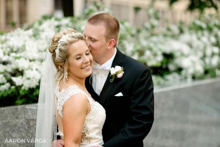 21 mellon square pittsburgh wedding photos(pp w768 h512) - Summer + Paul | Embassy Suites Downtown Pittsburgh Wedding Photos