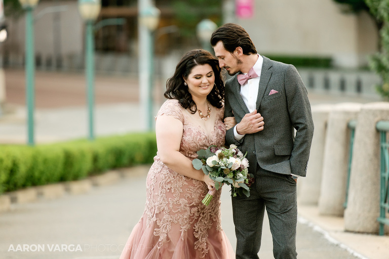 22 pennsylvanian wedding photos(pp w768 h512) - Chrissy + Matt | Downtown Pittsburgh and Pennsylvanian Anniversary Photos