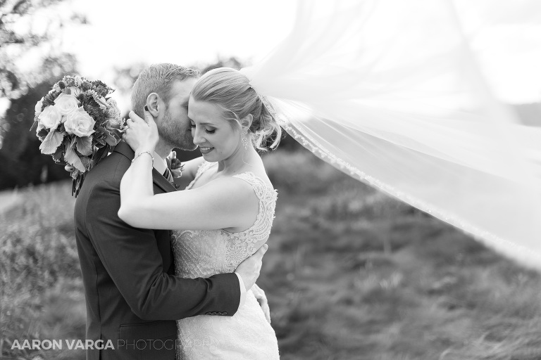 31 long veil wedding photo(pp w768 h512) - Danielle + Zack | Longue Vue Club Wedding Photos