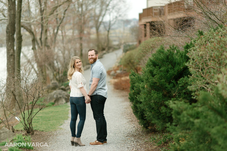 24 washingtons landing overlook(pp w768 h512) - Kristen + Luke | Washington's Landing Engagement Photos