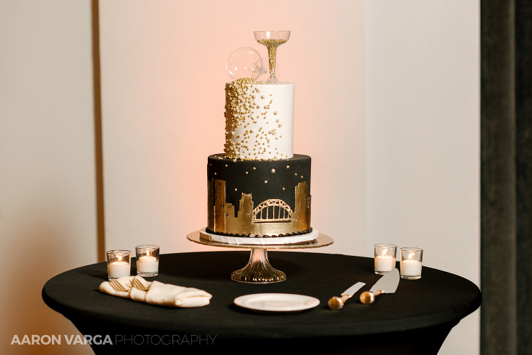 50 hotel monaco wedding cake(pp w768 h512) - MJ + Michael | Hotel Monaco Wedding Photos