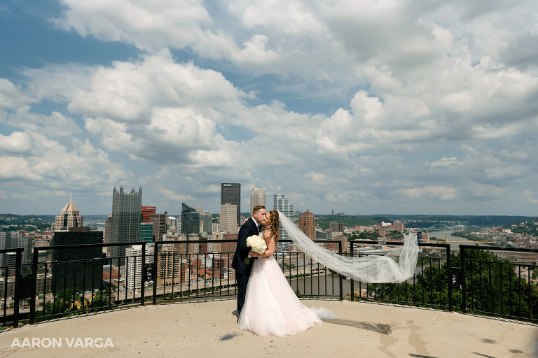 20 bride groom photos mt washington(pp w768 h512) - Hillary + Casey | Duquesne Power Center Wedding Photos