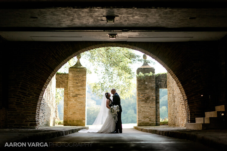 36 longue vue bride groom under arch(pp w768 h512) - Kim + Aaron | Longue Vue Club Wedding Photos