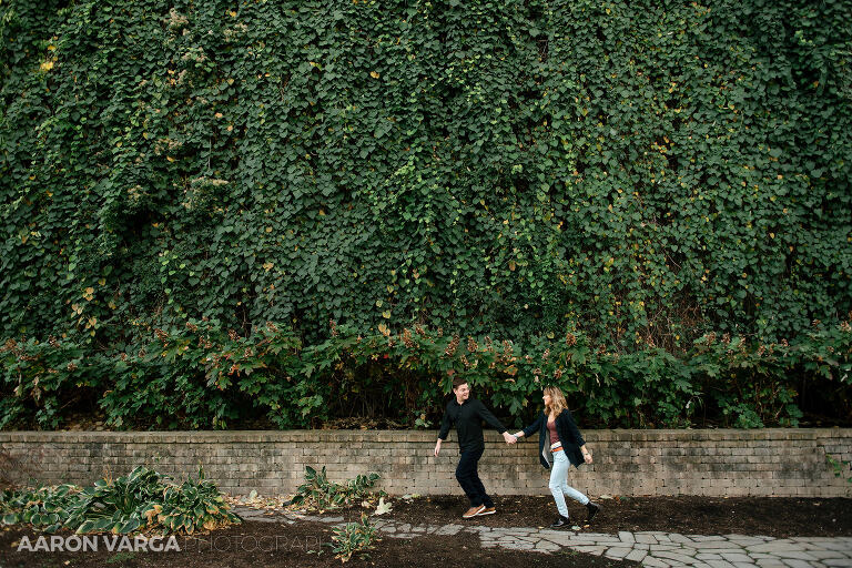 14 downtown pittsburgh ivy wall engagement fall(pp w768 h512) - Lauren + Dave | Fall Downtown Engagement Photos