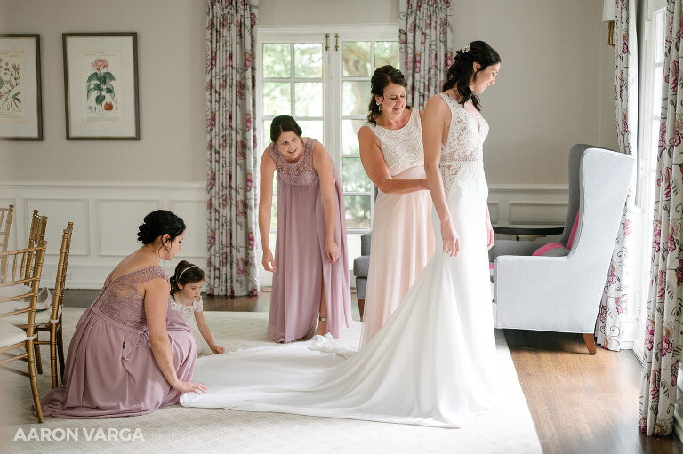 05 longue vue club bride getting ready(pp w768 h511) - Alexis + Luke | Longue Vue Club Wedding Photos