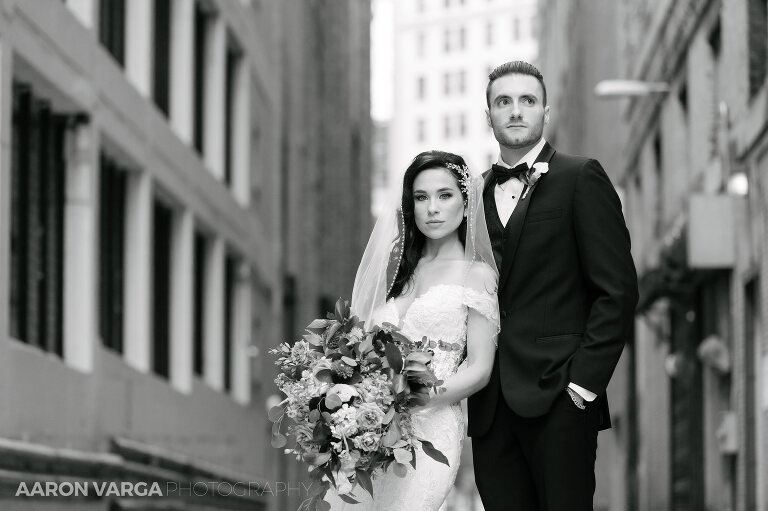32 epic wedding photos renaissance hotel downtown(pp w768 h511) - Dakota + Carlo | Renaissance Pittsburgh Hotel Wedding Photos
