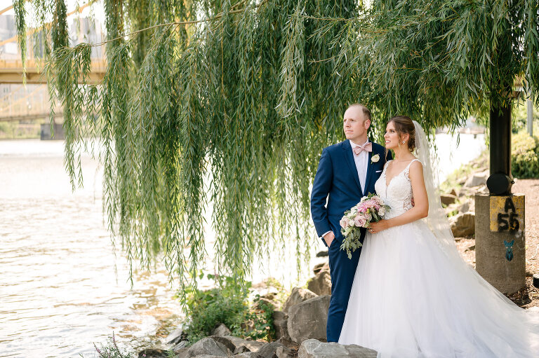 34 north shore pittsburgh wedding photos(pp w768 h511) - Chelsea + Matt | Le Mont Restaurant Wedding Photos