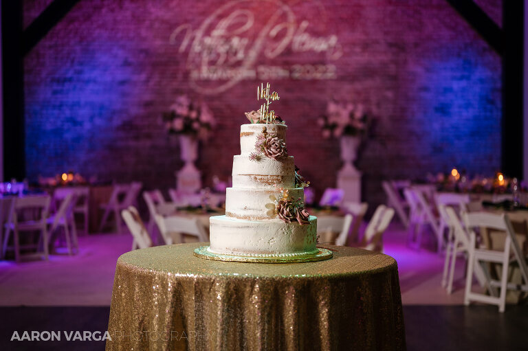 33 j verno studios wedding cake(pp w768 h511) - Hema + Nathan | Phipps Conservatory and J. Verno Studios