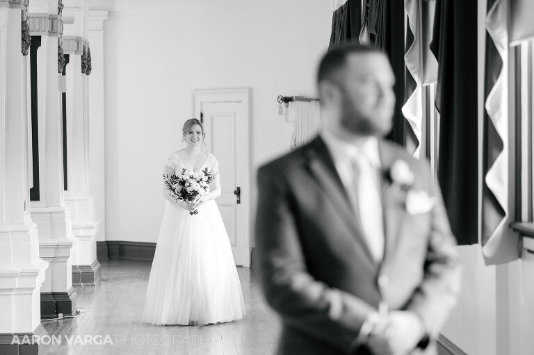09 first look at soldiers and sailors(pp w768 h511) - Kelli + Ian | Soldiers & Sailors Memorial Hall Wedding Photos