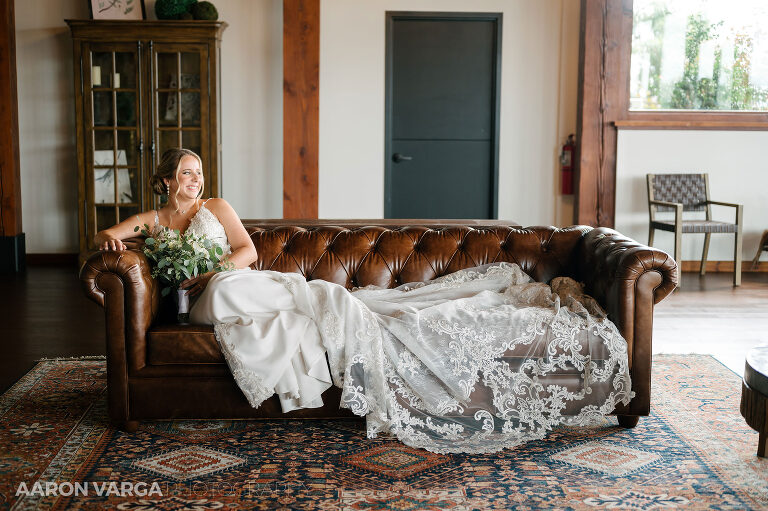08 club at blackthorne leather couch(pp w768 h511) - Janell + Kyle | Club At Blackthorne Wedding Photos