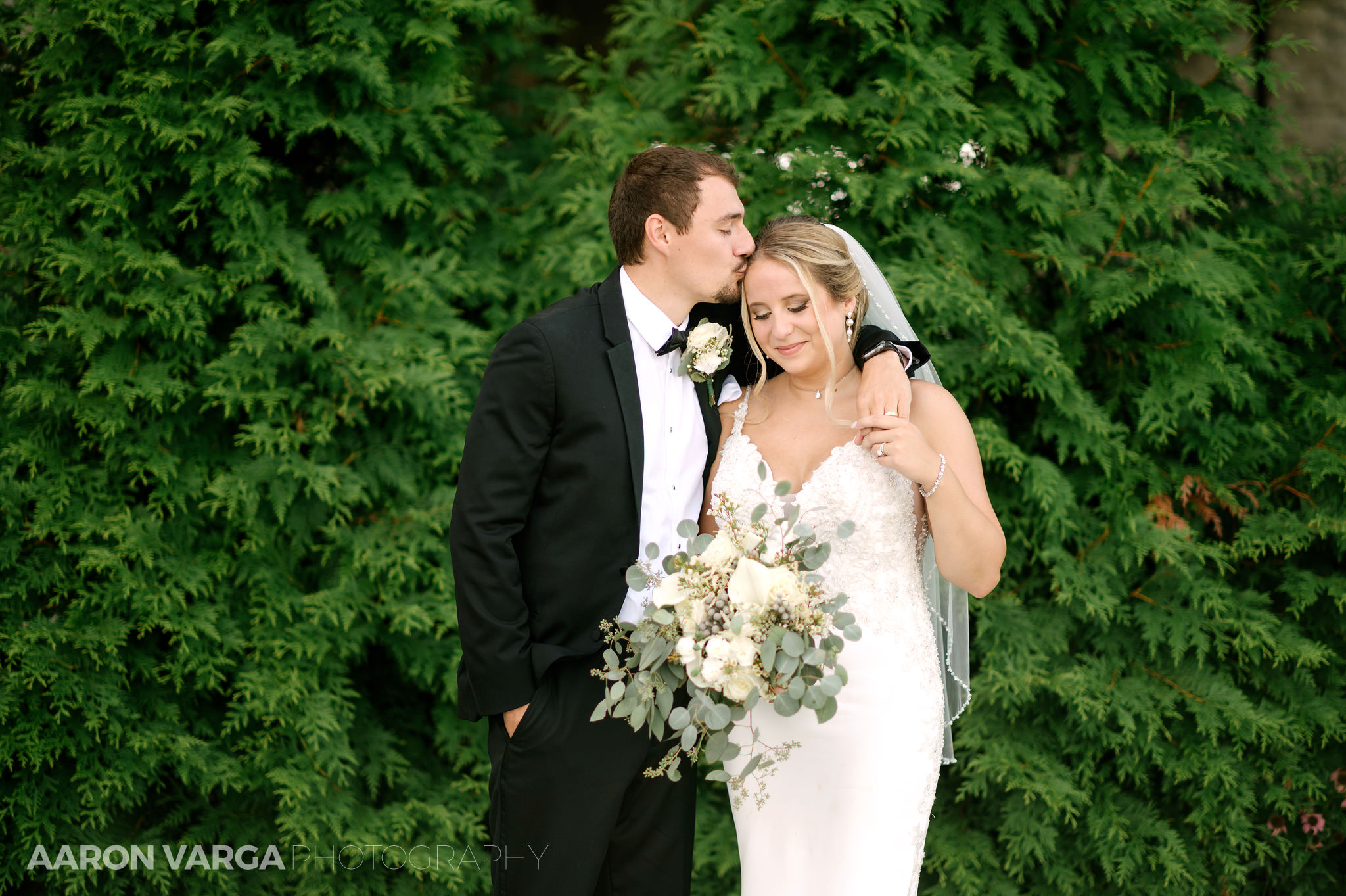 Club at Blackthorne Wedding - Janell + Kyle | Club At Blackthorne Wedding Photos