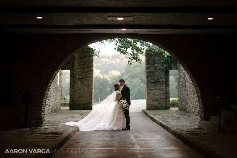 34 longue vue club arch photos(pp w768 h511) - Noelle + Mark | Longue Vue Club Wedding Photos