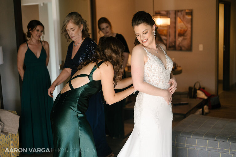 04 bridal prep hotel indigo 1(pp w768 h511) - Sarah + Alex | Phipps Conservatory Wedding Photos