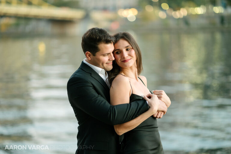 26 classy engagement photos downtown pittsburgh(pp w768 h511) - Meredith + LJ | Downtown Pittsburgh and North Shore Engagement Photos