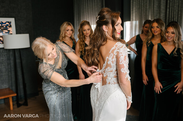 09 industrialist hotel pittsburgh bride getting ready(pp w768 h511) - Julia + Ryan | PPG Wintergarden Wedding Photos