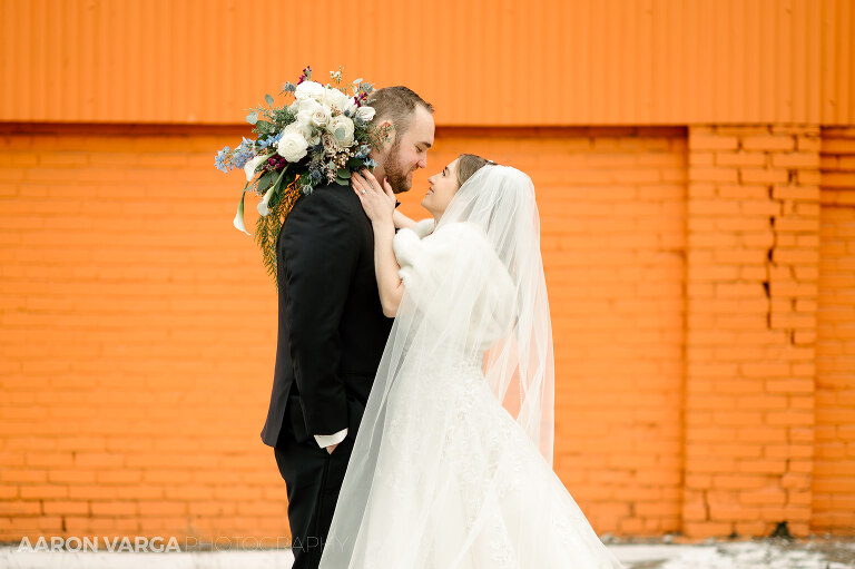 27 color wall highline photos(pp w768 h511) - Abigail + George | Le Mont Restaurant Wedding Photos