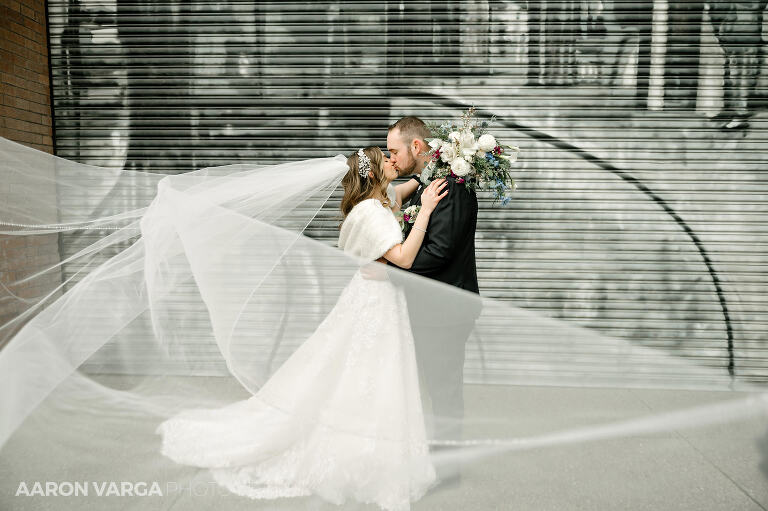 30 veil photos highline(pp w768 h511) - Abigail + George | Le Mont Restaurant Wedding Photos