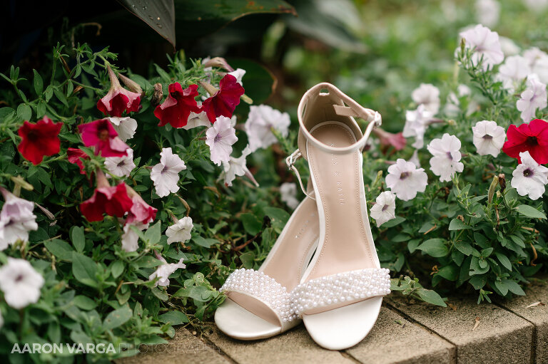 01 wyndham university hotel pittsburgh wedding shoes(pp w768 h511) - Amanda + Andrew | Soldiers & Sailors Memorial Hall Wedding Photos